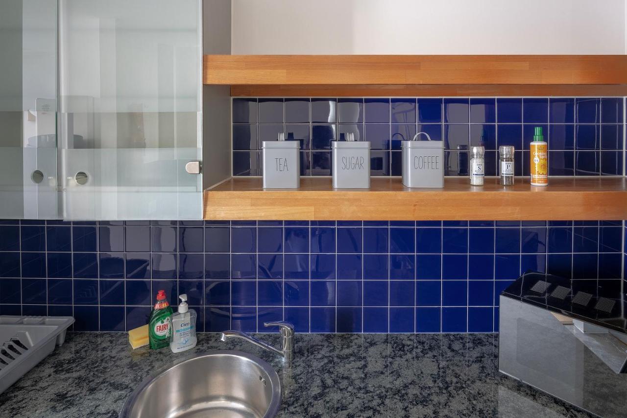 Appartamento The Bright Flat In Whitechapel Londra Esterno foto